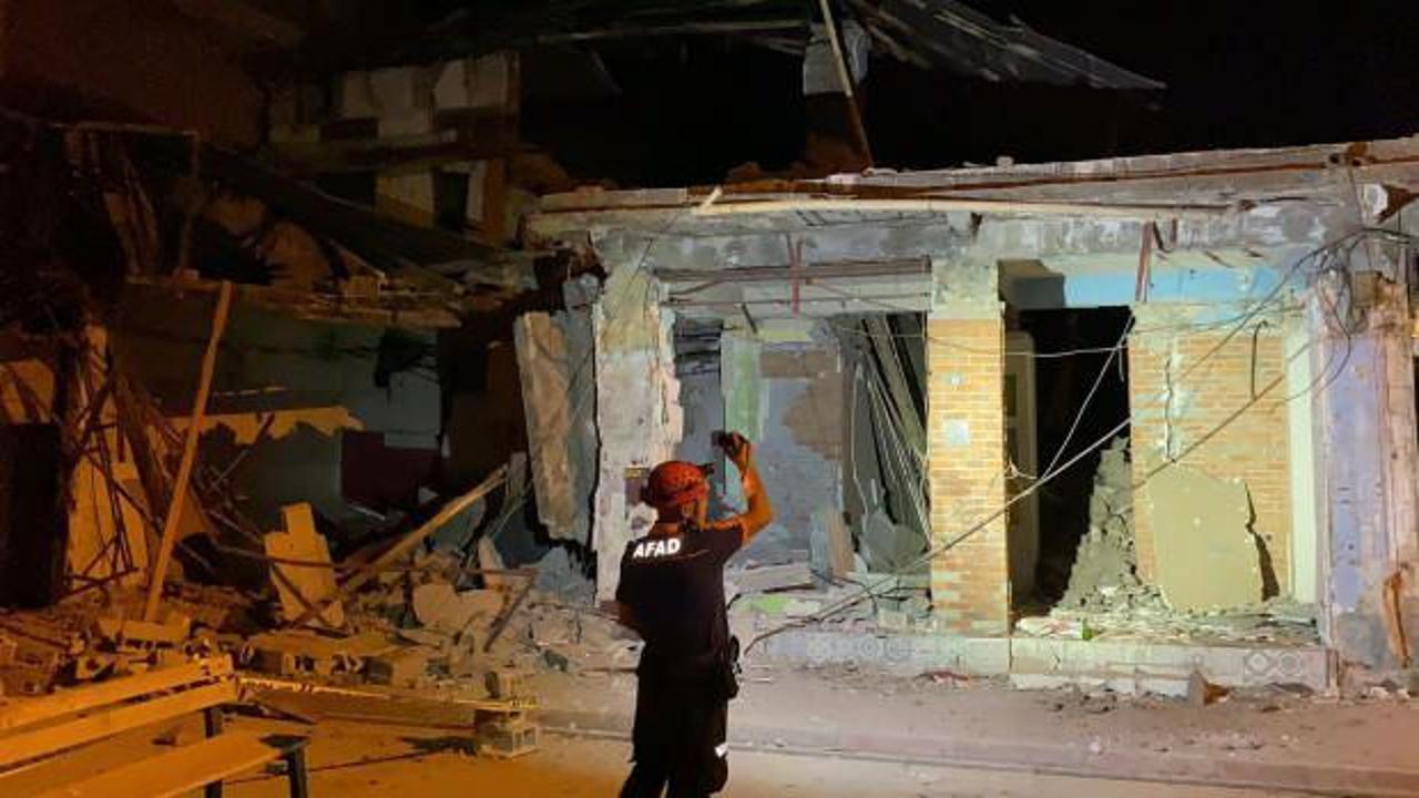 Osmaniye'de ağır hasarlı bina çöktü
