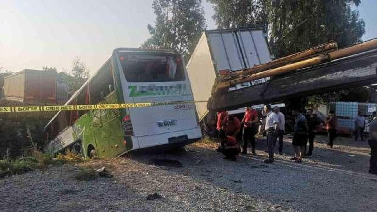 Otobüs ile kamyon çarpıştı! Ölü ve yaralılar var