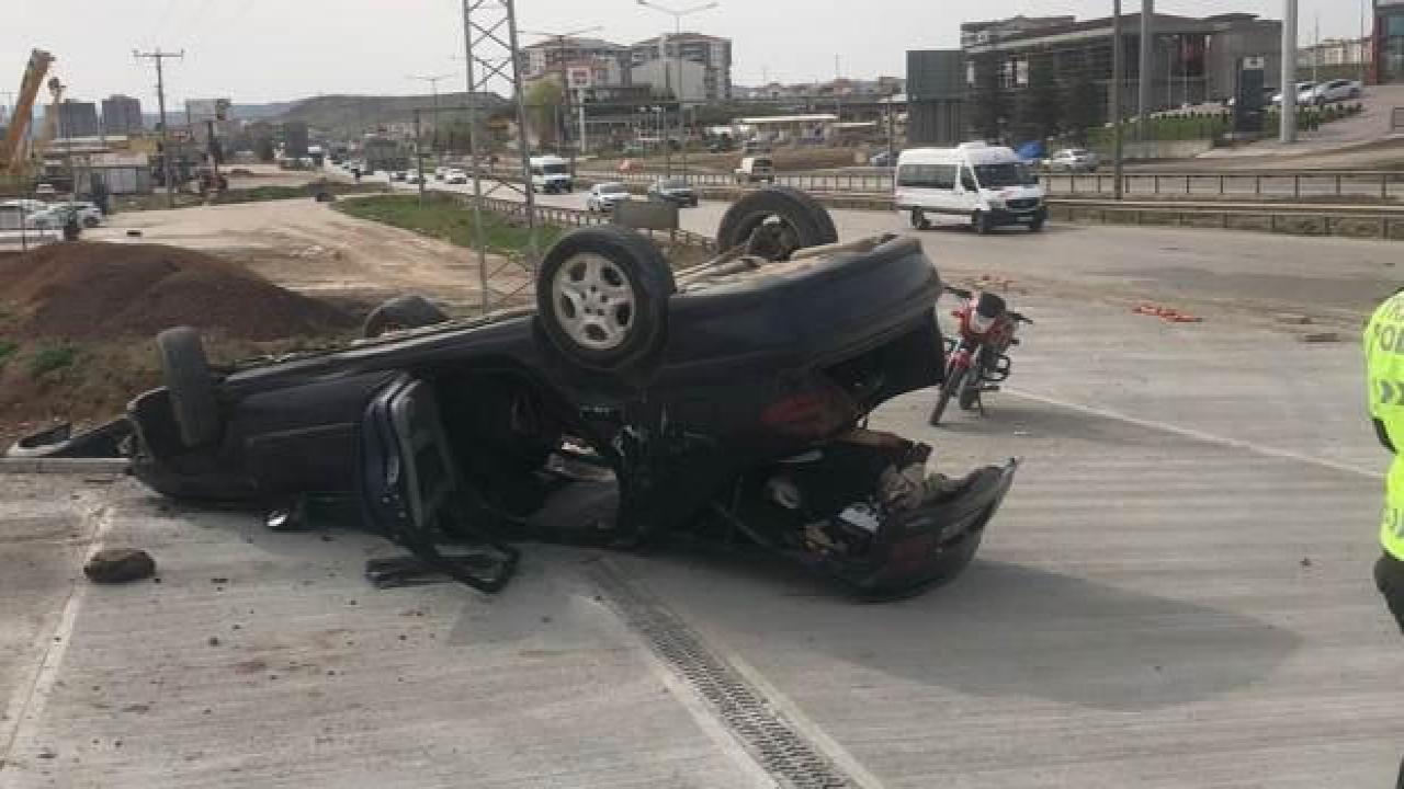 Otomobil 40 metre sürüklendi, 4 genç ölümden döndü