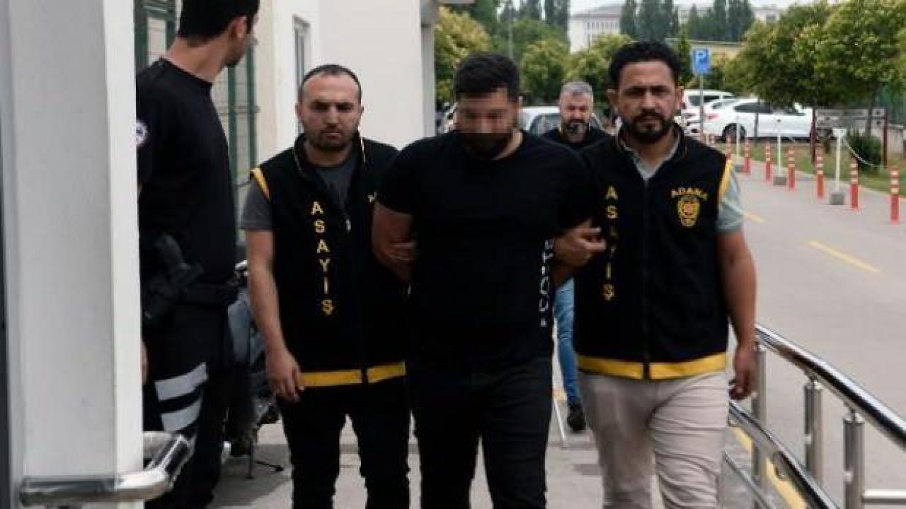 Otomobilin bagajından 11 ruhsatsız tabanca çıktı, 'Yolda buldum' dedi