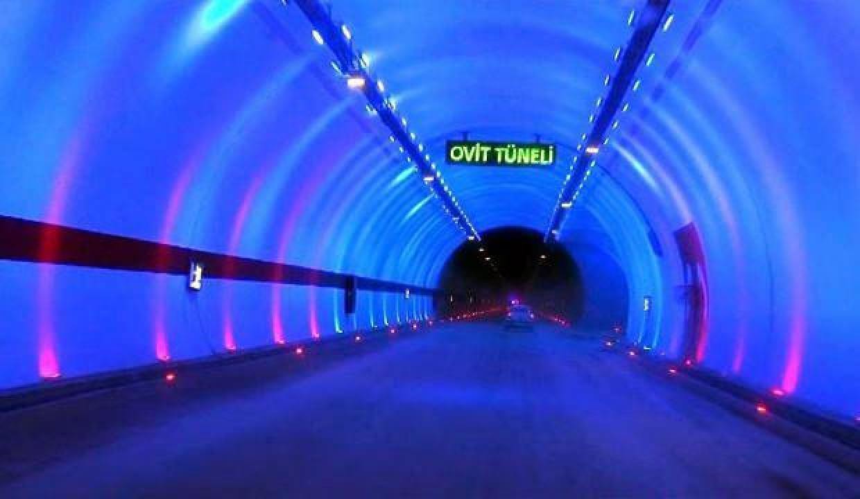 Ovit Tüneli'nde iki mevsim bir arada yaşanıyor!