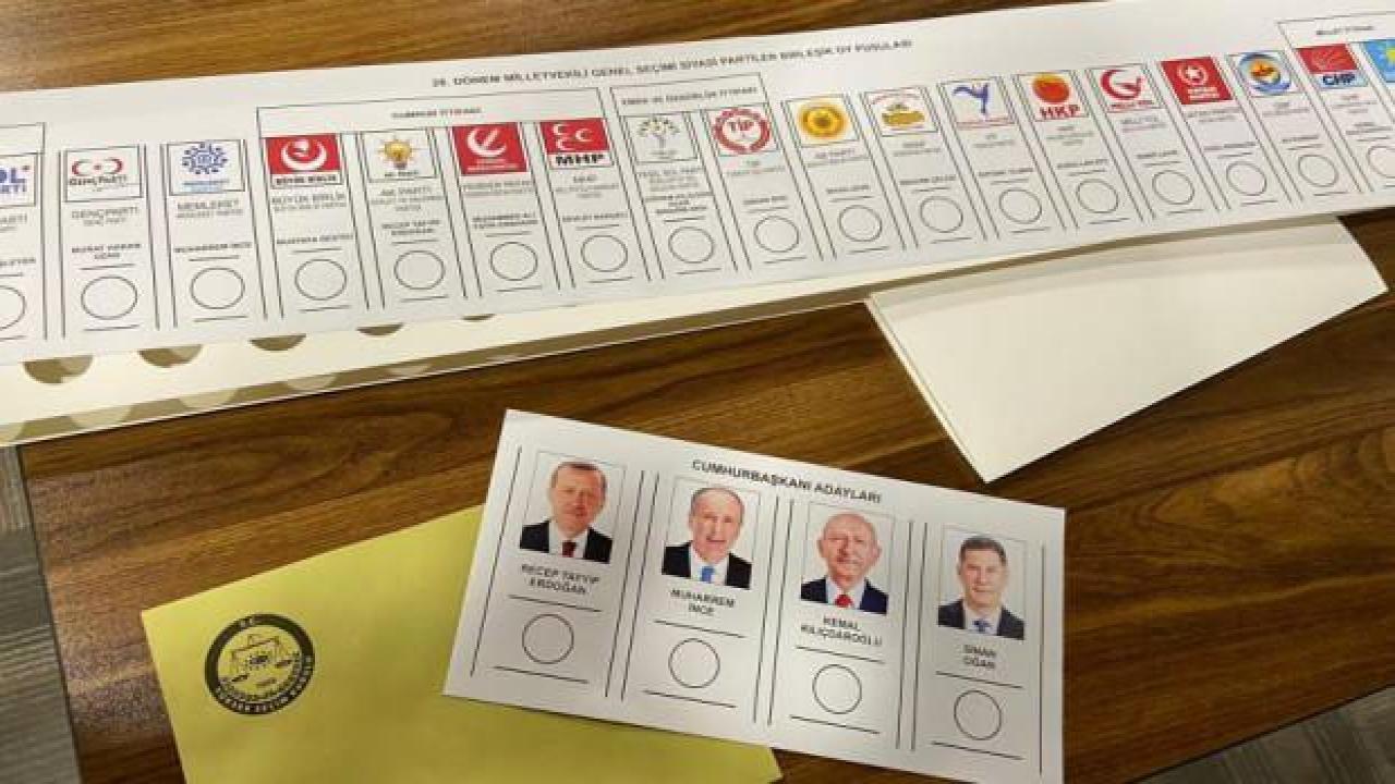 Oy pusulaları tanıtıldı