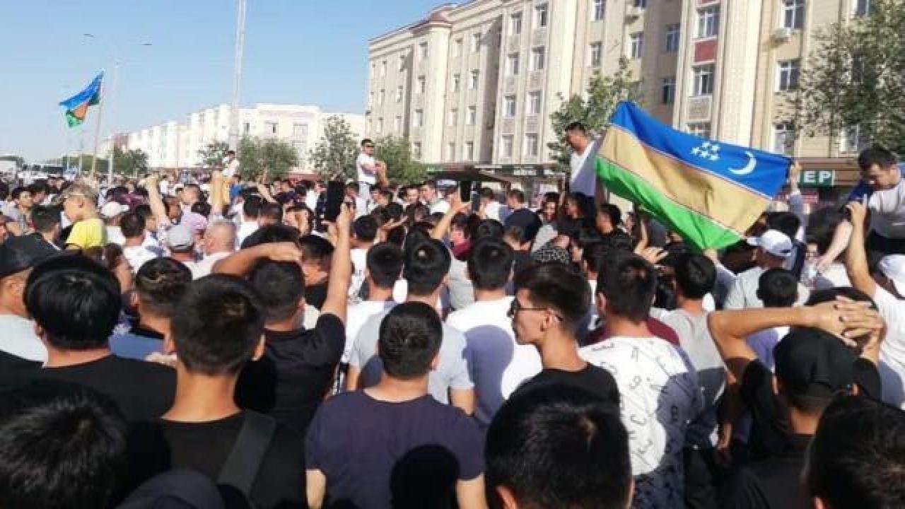 Özbekistan'da neler oluyor? 2 milyon nüfuslu bölgeye bütün giriş çıkışlar durduruldu