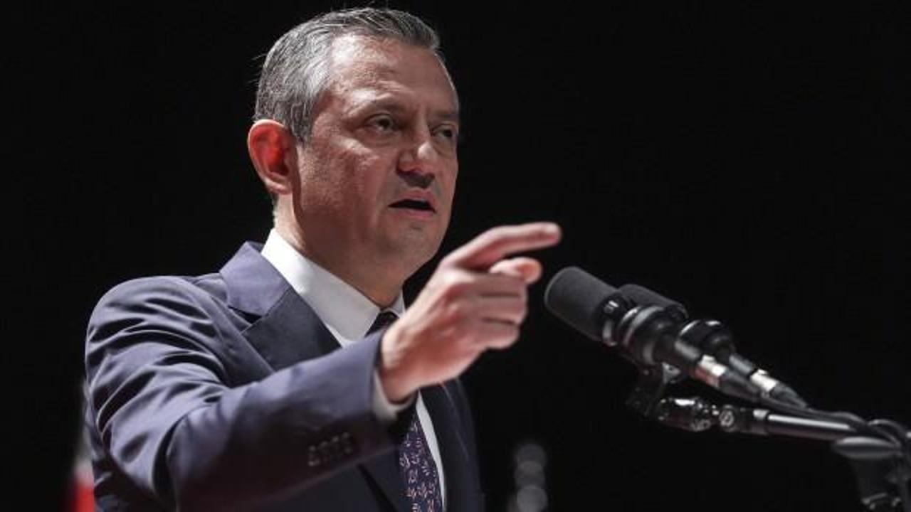 Özel'den kapalı grup toplantısında vekillere medya yasağı