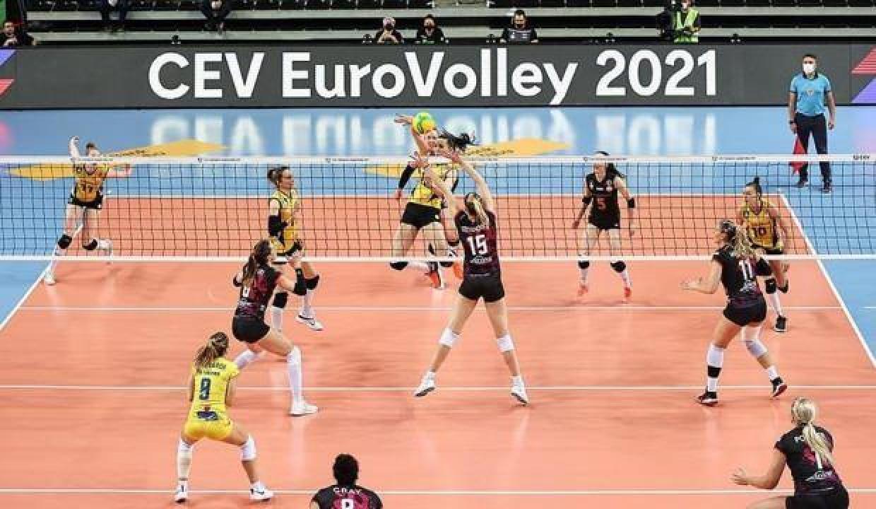 ÖZET | Fenerbahçe Opet 3-0 Vakıfbank Spor Kulübü (Altın Sette Kazanan Vakıfbank)
