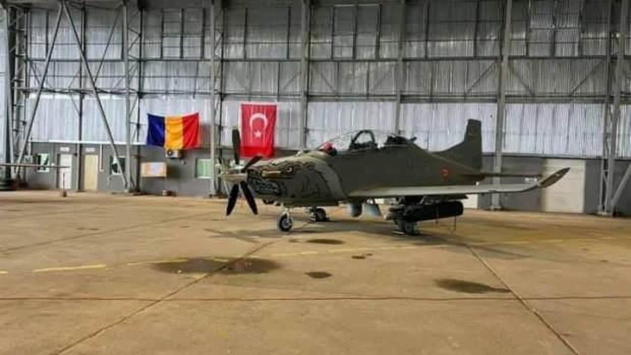 Özgürlüğü getiren bayrak! Fransız bayrakları indirildi Türk bayrakları asıldı