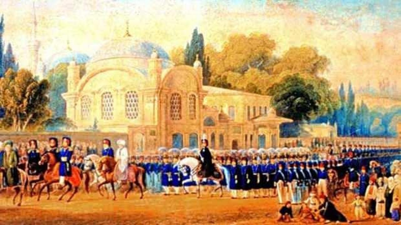 Padişahların kılıç kuşanırken dünyaya verdiği iki önemli mesaj!