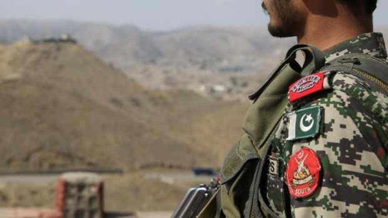 Pakistan-Afganistan sınırında çatışma!