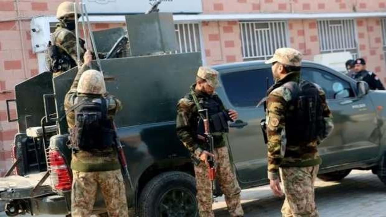 Pakistan'da aşiretler arasında çatışma: Onlarca ölü ve yaralı var