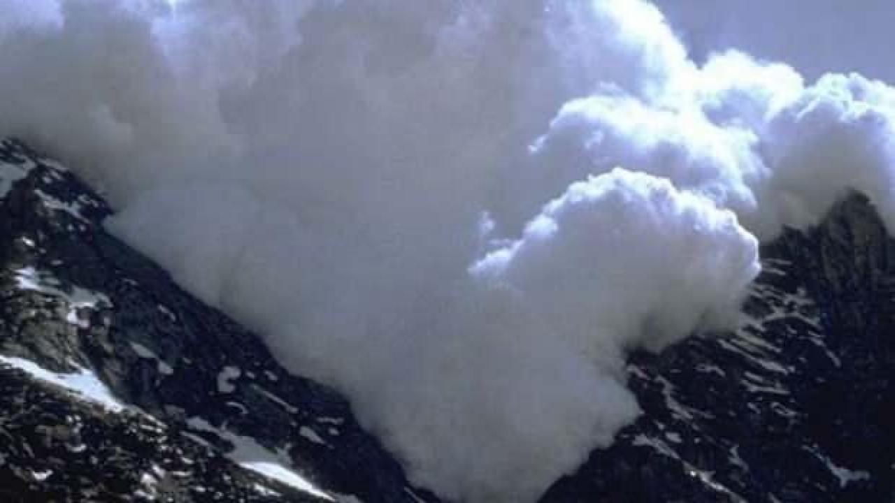 Pakistan'da çığ felaketi: 10 ölü