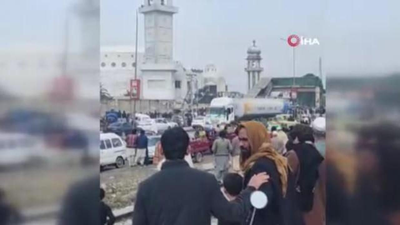 Pakistan'da cuma namazında saldırı! Ölü ve yaralılar var