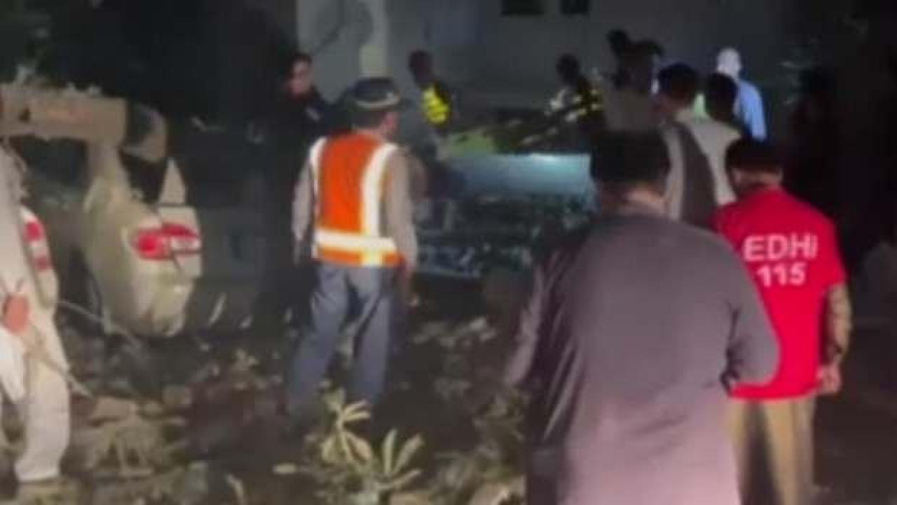 Pakistan’da karakola intihar saldırısı: 10 ölü, 28 yaralı