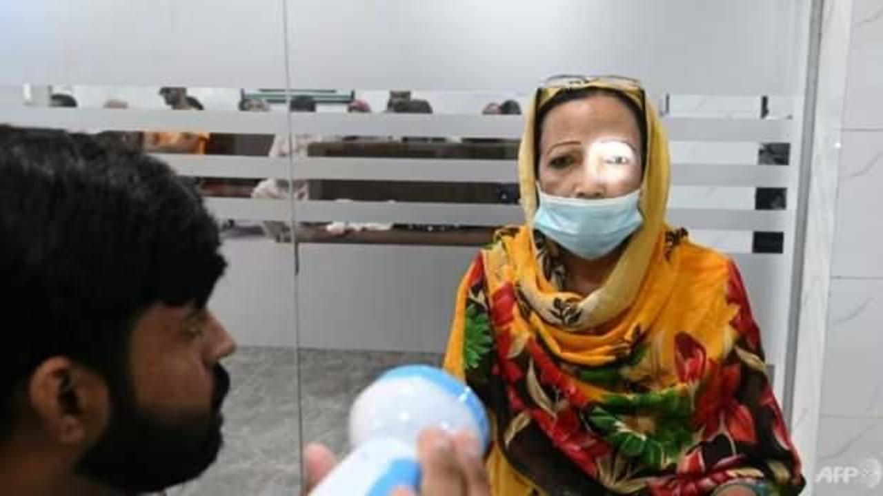 Pakistan’da kırmızı göz salgını: Okullara ara verildi