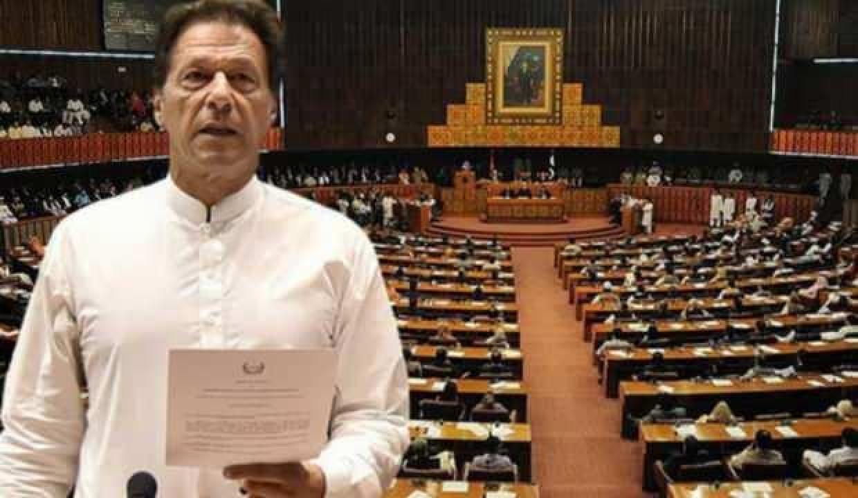 Pakistan'daki hükumet krizinde yeni boyut: O karar iptal edildi