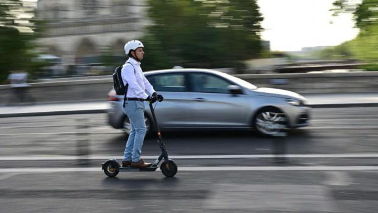 Paris'te scooter yasağı: Bir gecede hepsi toplatıldı