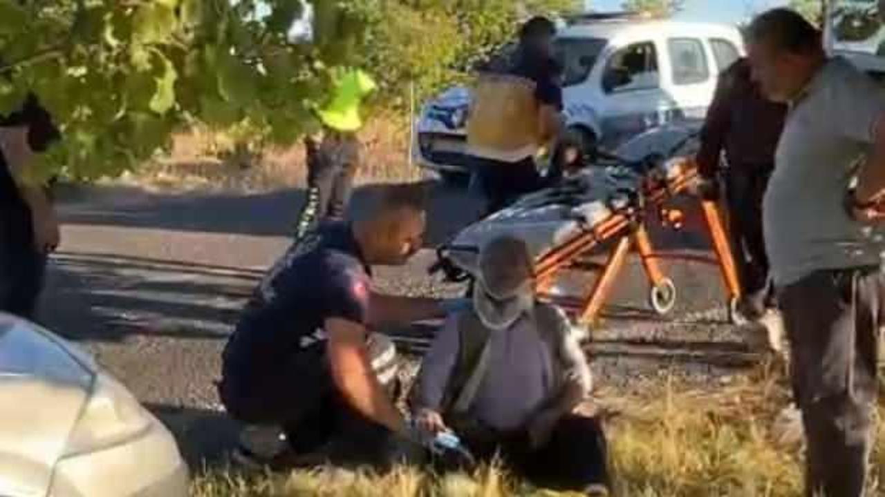 Park halindeki arabanın önünde namaz kılıyordu: Bir anda altında kaldı