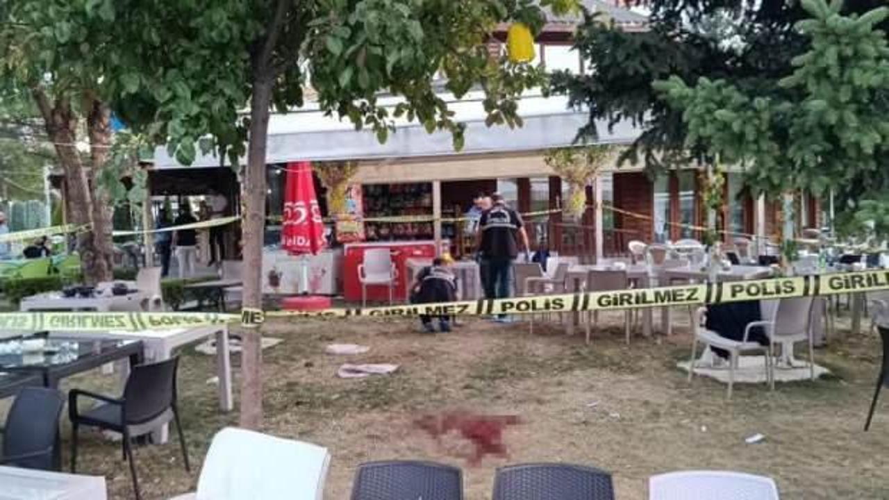 Parktaki kafede tüfekli saldırı: 1 ölü, 1 yaralı!