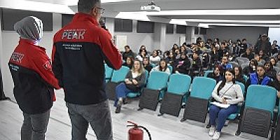 Pendik Belediyesi Arama ve Kurtarma ekipleri okullarda afet bilinci eğitimi veriyor