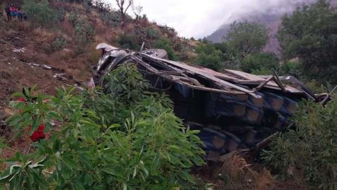 Peru'da otobüs uçuruma yuvarlandı: 24 ölü, 21 yaralı