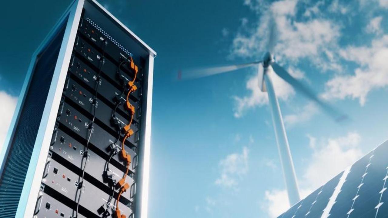 Petrol yetmeyince rotayı Türkiye'ye çevirdiler