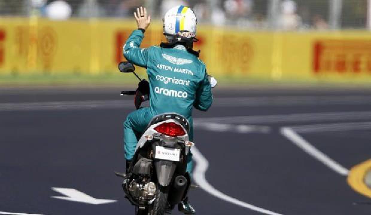 Piste scooterla çıkan Vettel'in cezası belli oldu