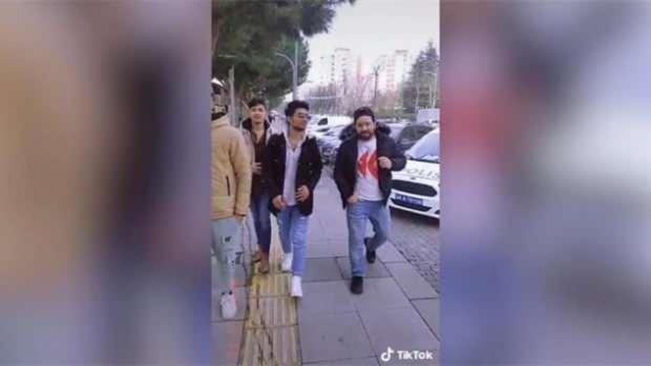 Polis aracını videoya çekip uygunsuz hareket eden 4 kişi yakalandı