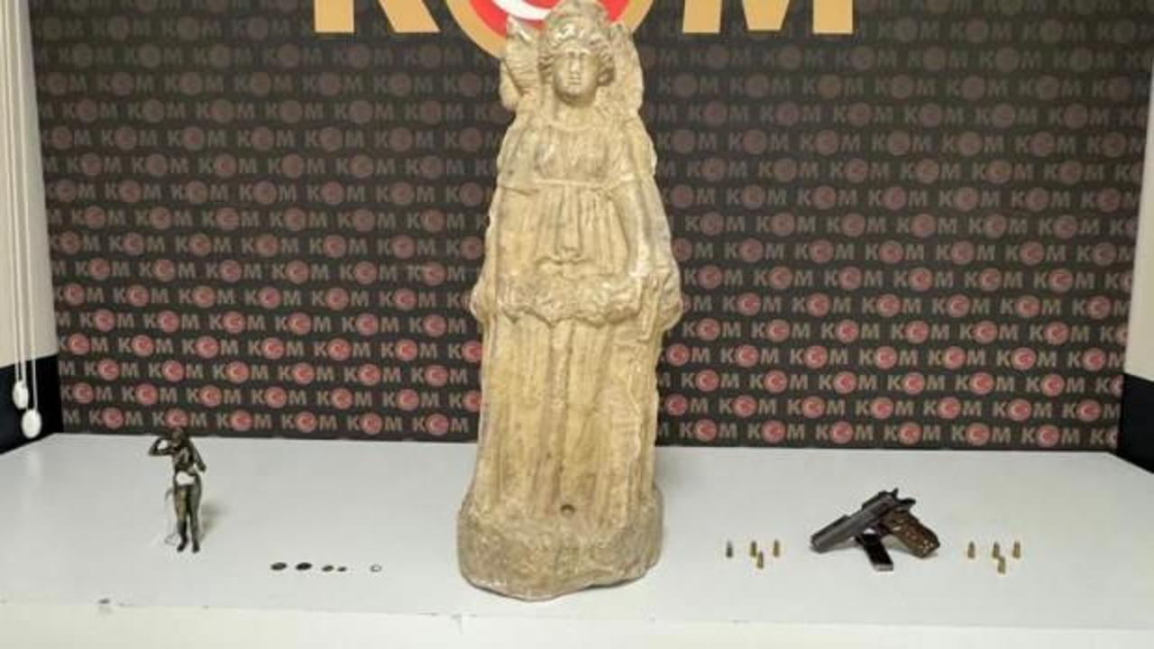 Polis tarafından ele geçirilen 4 başlı Hekate heykeli koruma altına alındı