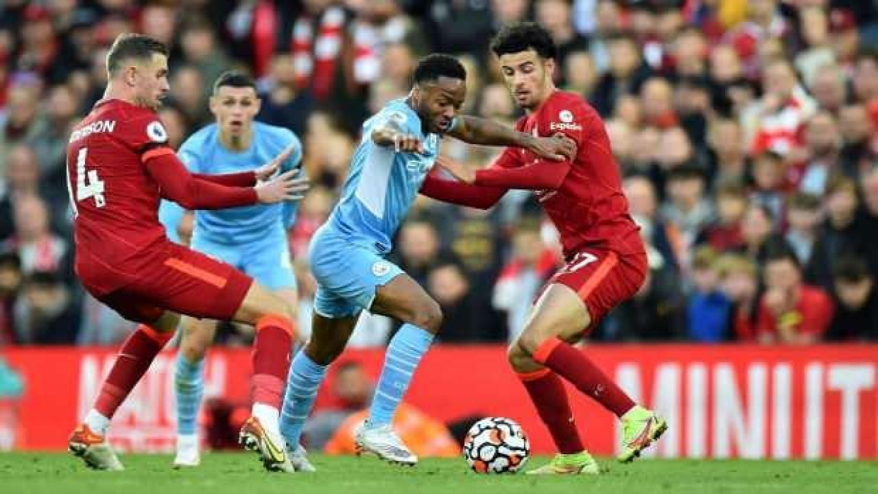 Premier Lig ve Serie A'da nefes kesen şampiyonluk yarışı!