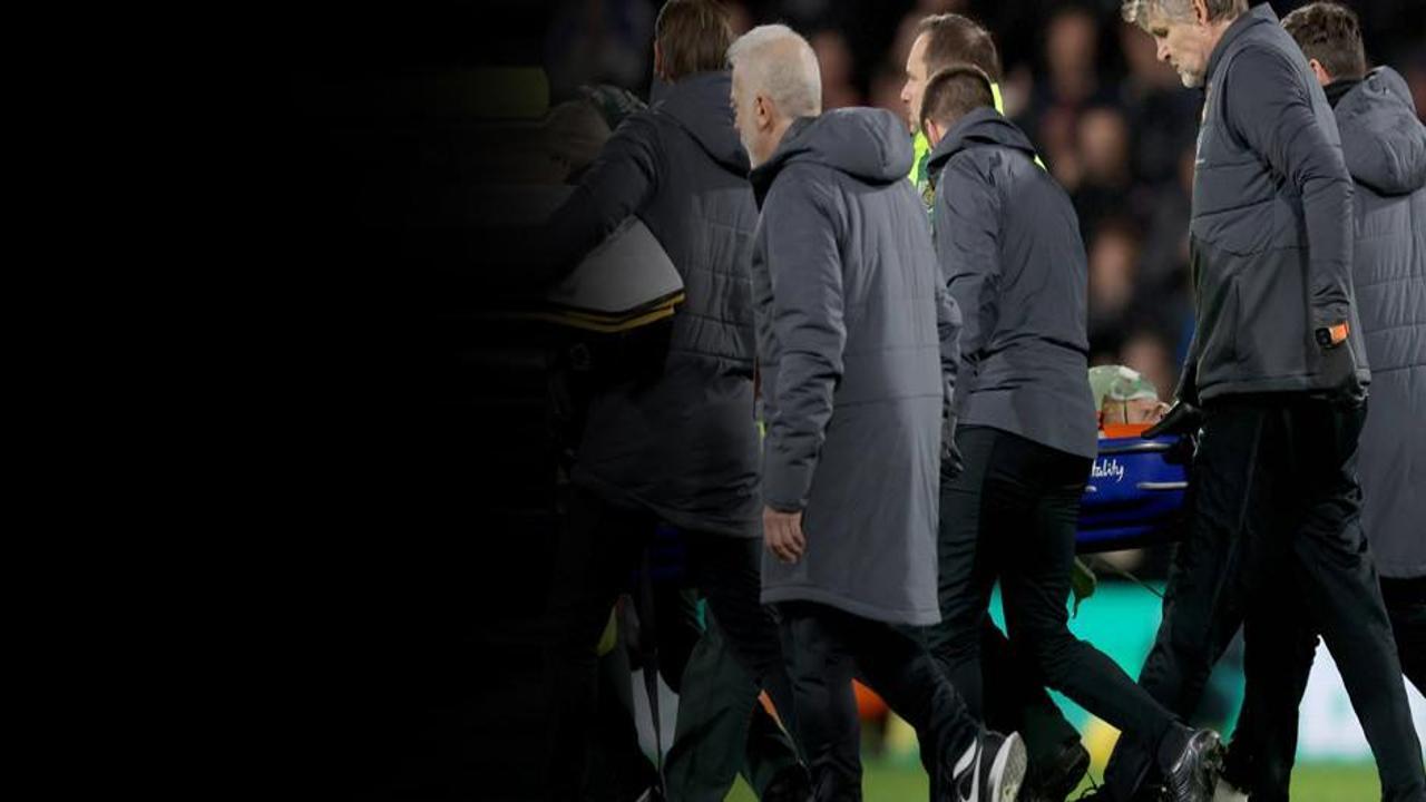 Premier Lig'de korkutan maç! Aniden yere yığıldı