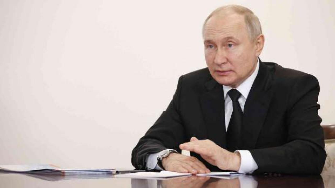 Putin, Rusya ile ABD arasındaki Yeni START antlaşmasını askıya alan yasayı imzaladı