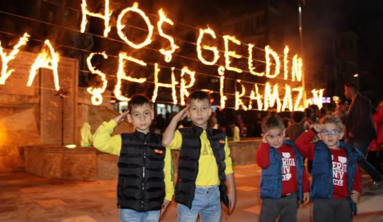 Ramazan ayı Amasya’da fener alayıyla karşılandı