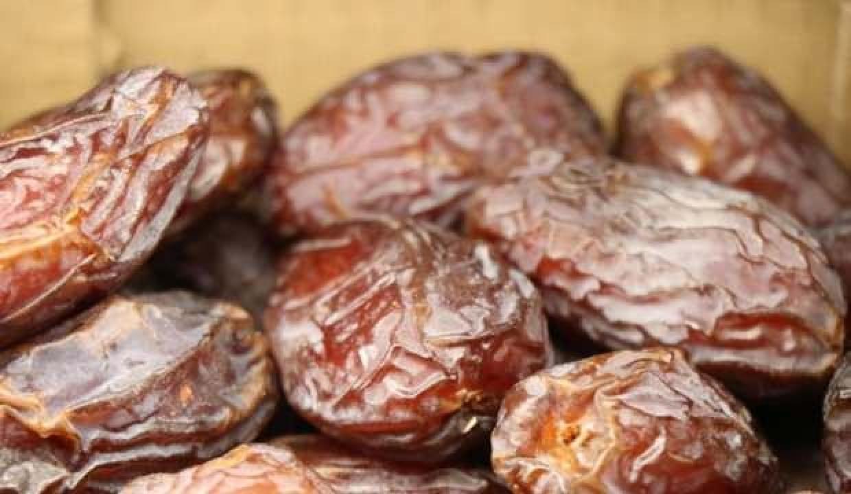 Ramazan hareketliliği başladı! Hurma 210 TL'den satılıyor