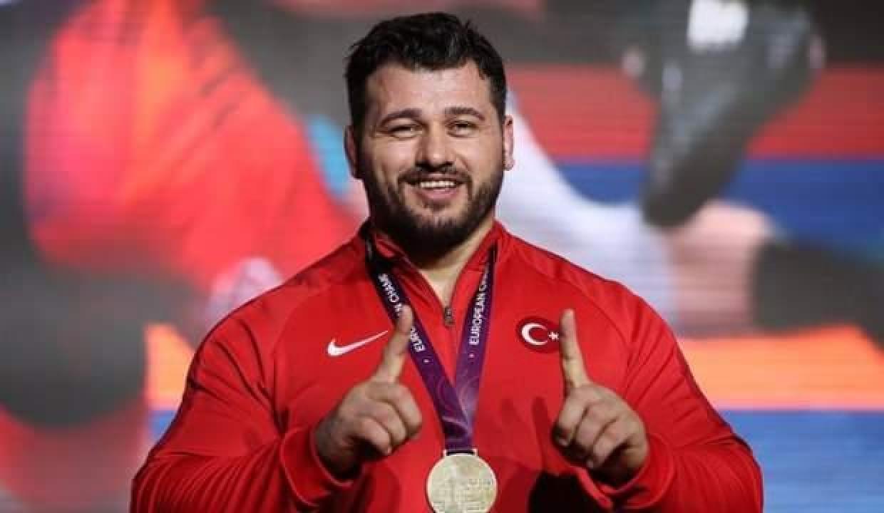 Rıza Kayaalp, gözünü Karelin'in rekoruna dikti