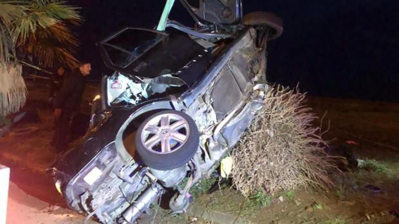 Rize'de takla atan otomobil ağaca çarptı: 2 ölü, 3 yaralı