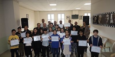 Robotik Kodlama Atölyesi'nde eğitim alan çocuklar sertifikalarına kavuştu