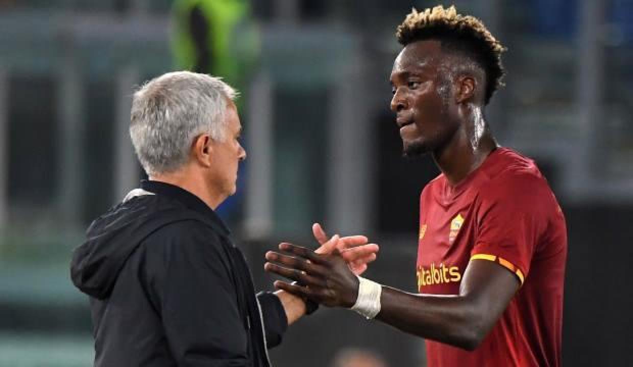 Roma'yı Tammy Abraham uzatmalarda kurtardı!