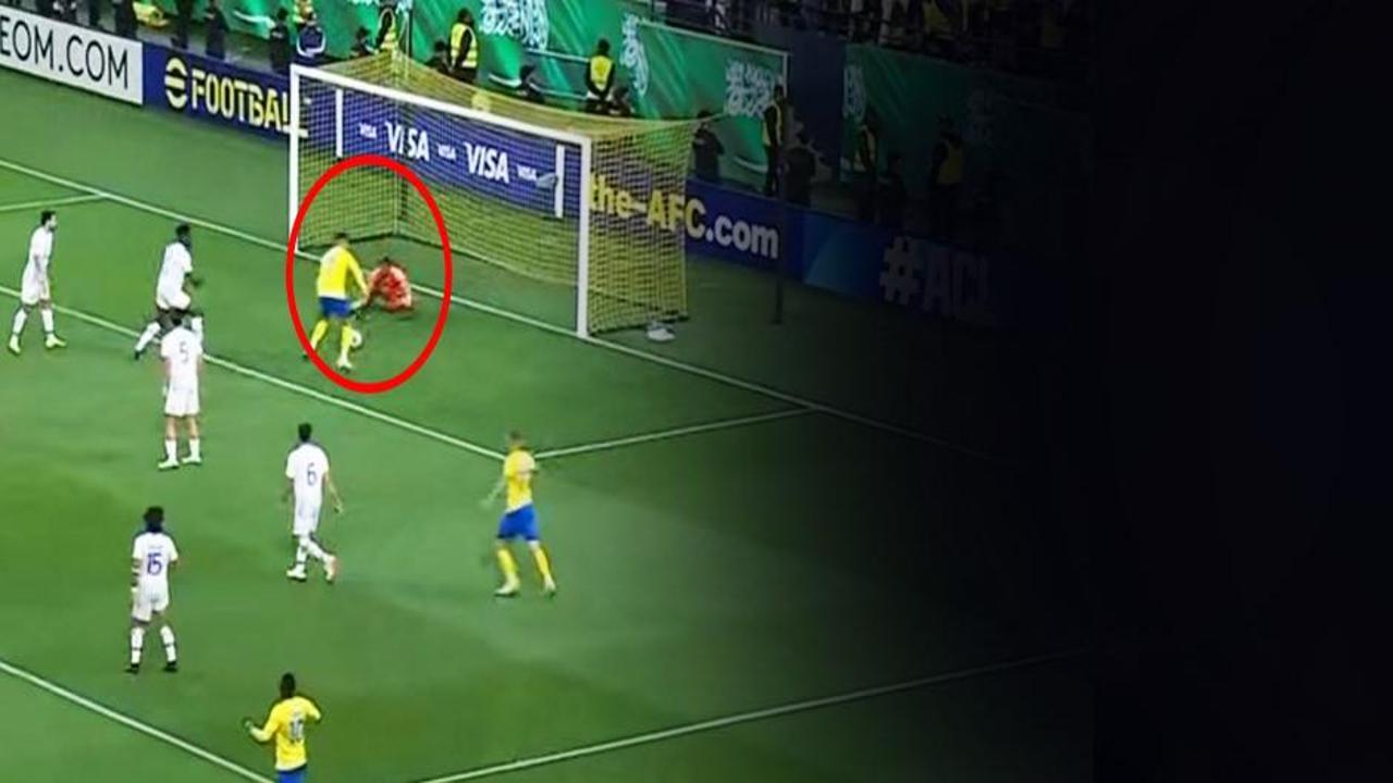 Ronaldo'nun kaçırdığı gol tüm dünyada viral oldu!