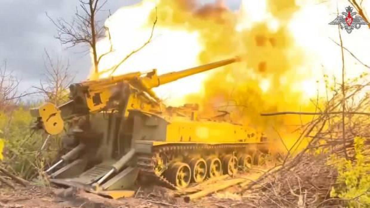 Rusya, Ukrayna mevzilerini top atışlarıyla vurdu