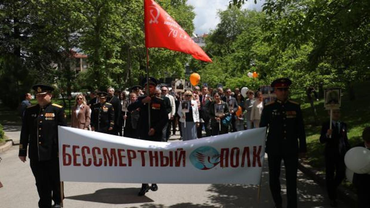 Rusya’nın Ankara Büyükelçiliği’nde marşlar eşliğinde 'Zafer Günü' programı