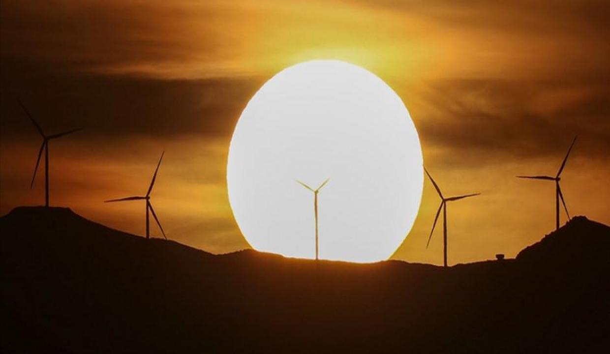 Rüzgar ve güneşten rekor