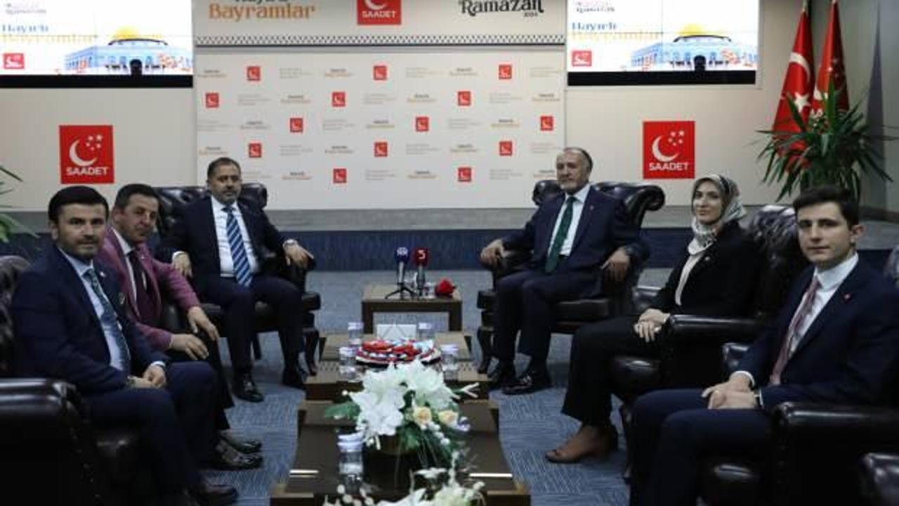 Saadet Partisi'nde bayramlaşma ziyaretleri