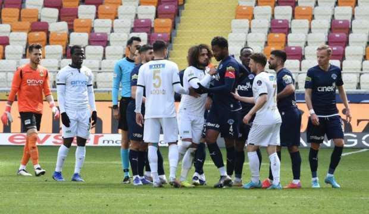 Sadık Çiftpınar'a tepkiler büyüyor