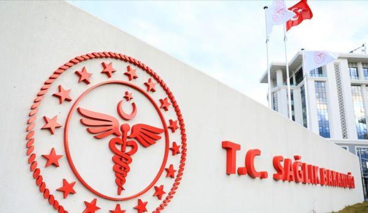 Sağlık Bakanlığından 65-72 yaş arası doktorlar için yeniden atama ilanı