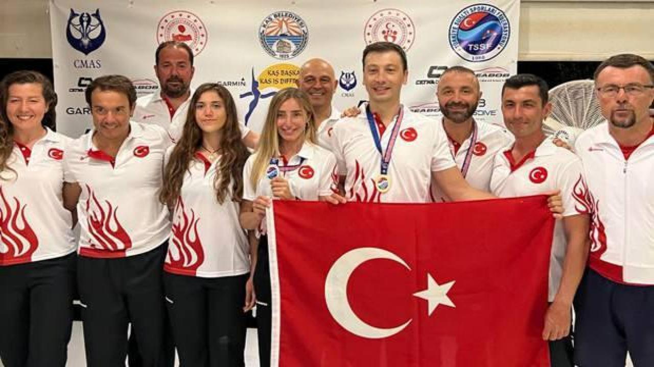 Şahika Ercümen, Türkiye rekoru kırdı