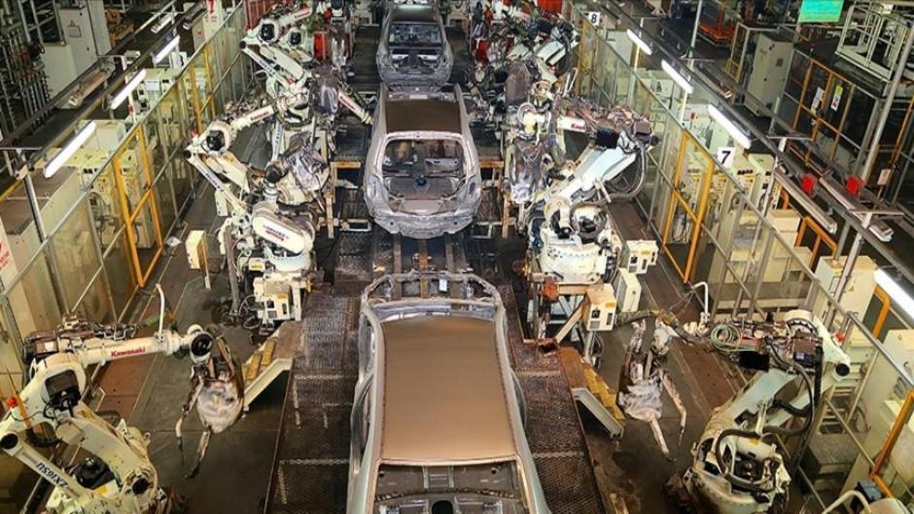 Sakarya'da 7 ayda üretilen 120 bin 690 taşıt dünya yollarında