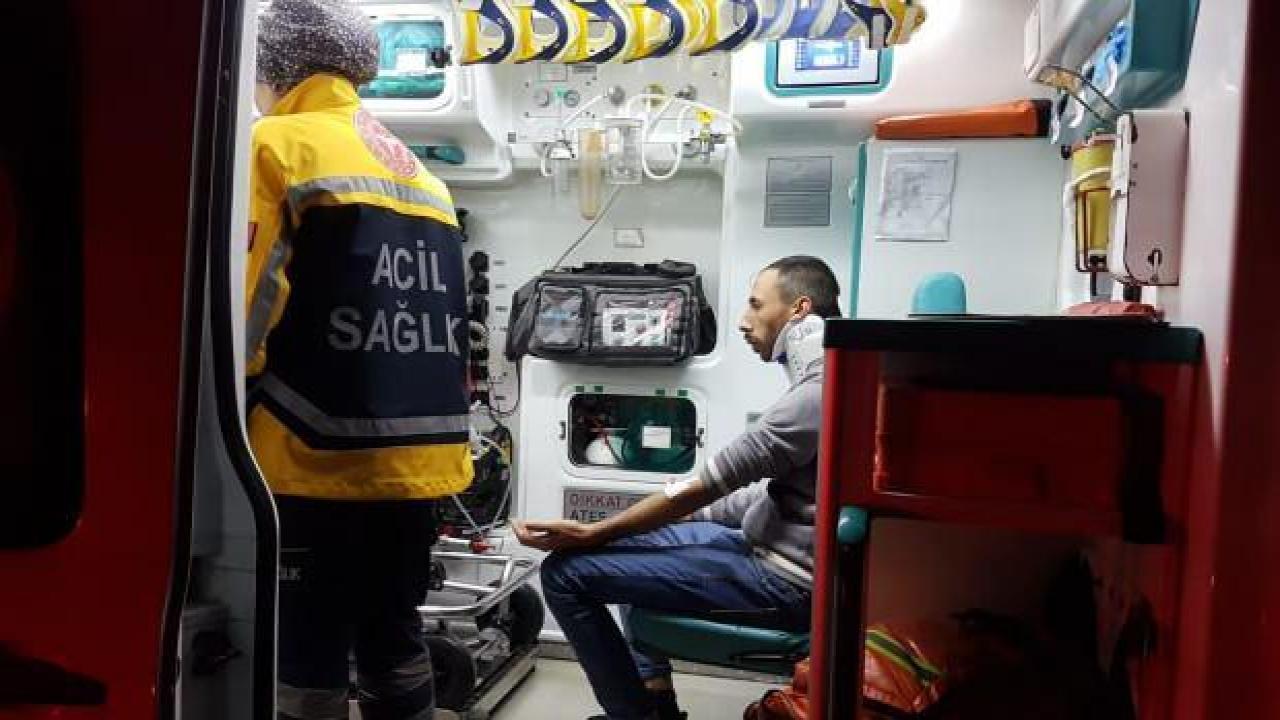 Sakarya'da AK Partili seçmenleri taşıyan otobüs kaza yaptı: 22 kişi yaralandı