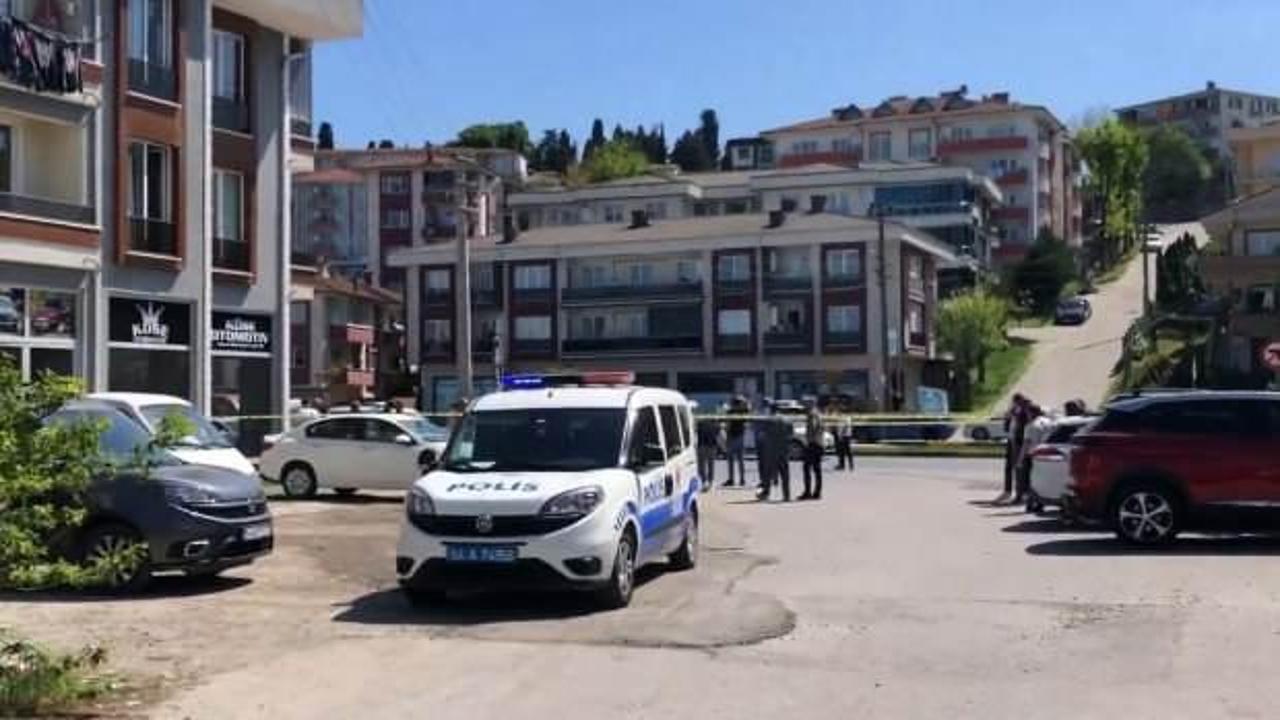 Sakarya'da oto galeriye silahlı saldırı; 2 yaralı
