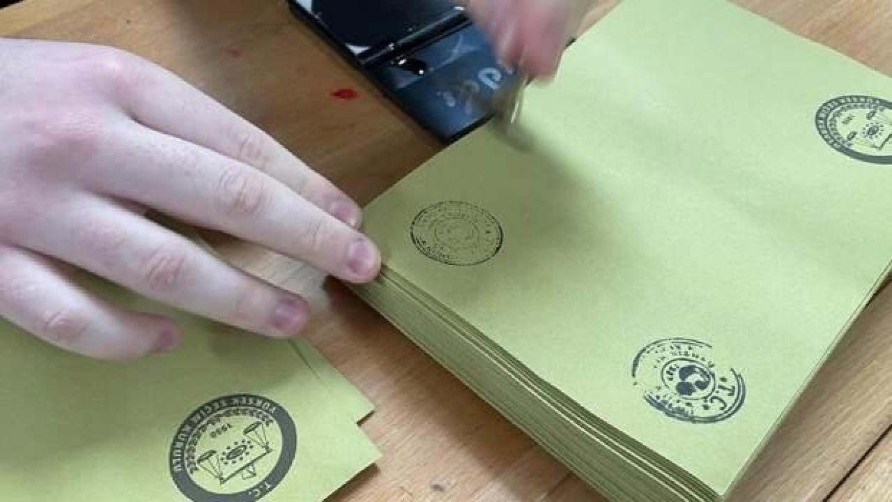 Sandık başında kalp krizi geçiren 3 kişi hayatını kaybetti