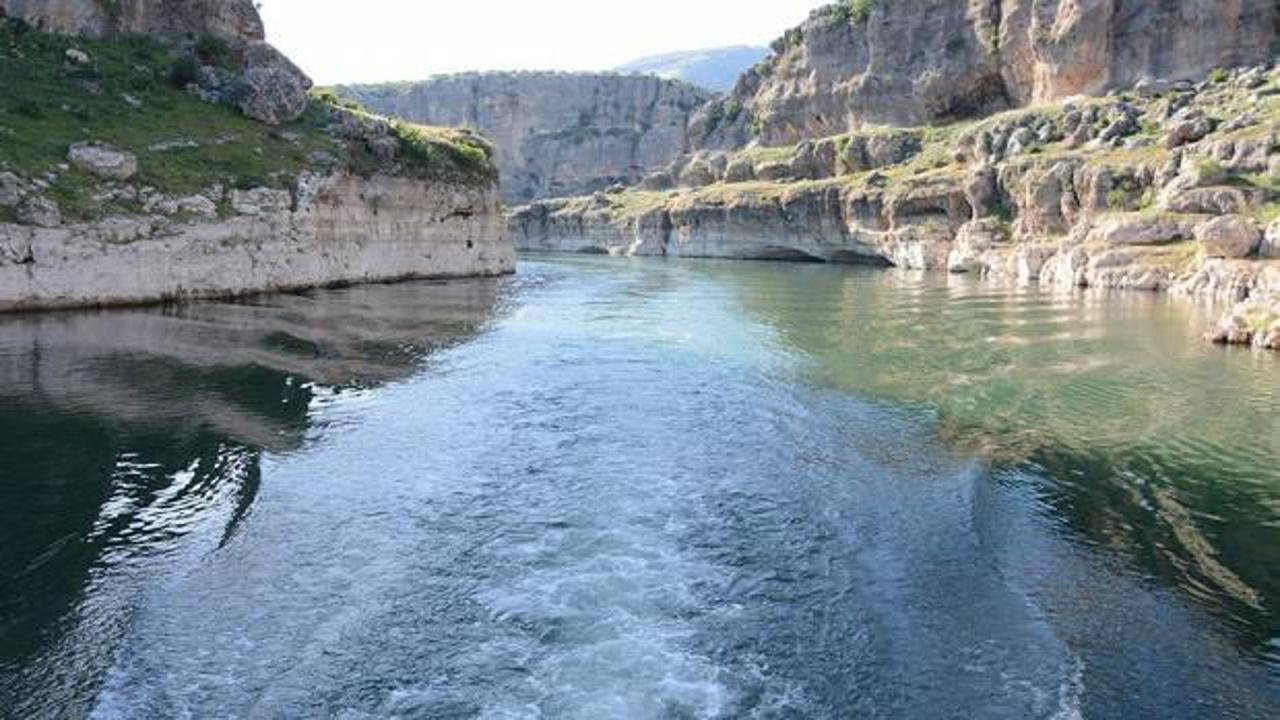 Şanlıurfa'da Fırat Nehri'ne giren genç boğuldu