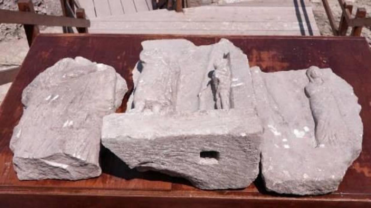 Saraçhane Arkeoloji Parkı’nda 1500 yıllık 3 mezar steli bulundu
